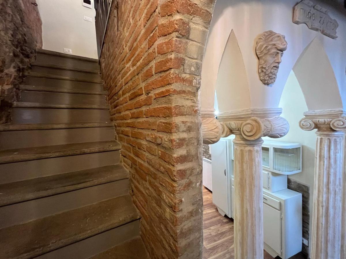Cortona Suite - The House With Well And The Frescos Palace Eksteriør billede