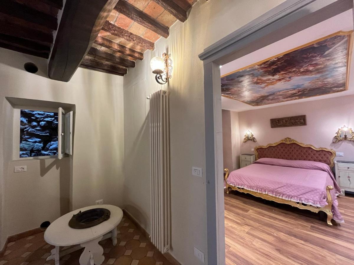 Cortona Suite - The House With Well And The Frescos Palace Eksteriør billede